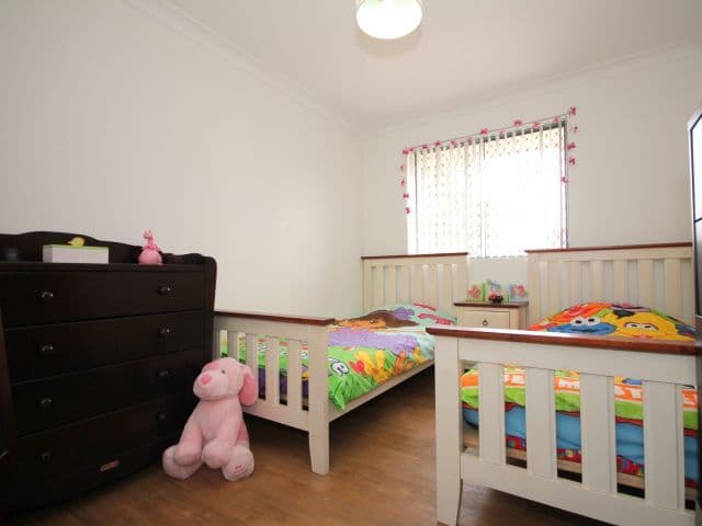 81 Bellevue Avenue, GEORGES HALL NSW 2198, Georges Hall - Thumbnail 5