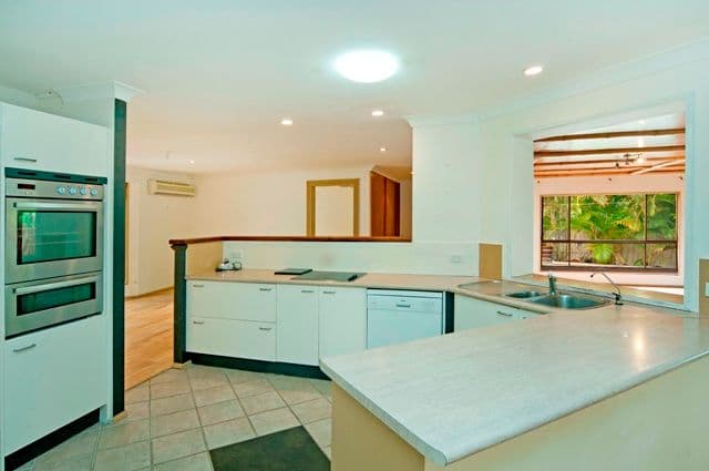 13 Eingana Street, HOPE ISLAND QLD 4212, Hope Island - Thumbnail 8