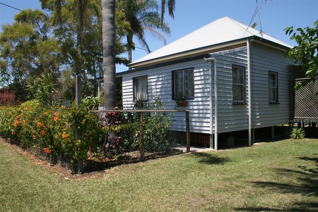 54 Steuart Street, BUNDABERG NORTH QLD 4670, Bundaberg North - Thumbnail 2