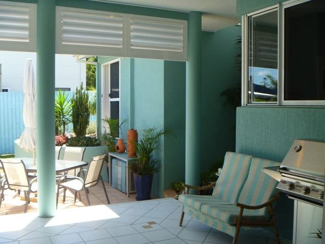 8 Russell Avenue, SLADE POINT QLD 4740, Slade Point - Thumbnail 4