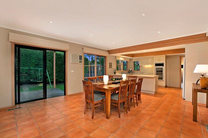 5 Rochelle Court, DONCASTER EAST VIC 3109, Doncaster East - Thumbnail 5