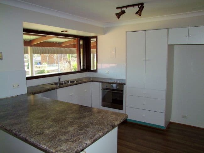 19 Bower Parade, SINGLETON NSW 2330, Singleton Heights - Thumbnail 2