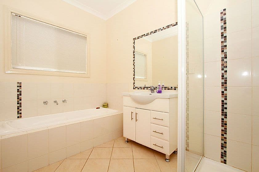 32 Long Island Circuit, CRAIGIEBURN VIC 3064, Craigieburn - Thumbnail 7