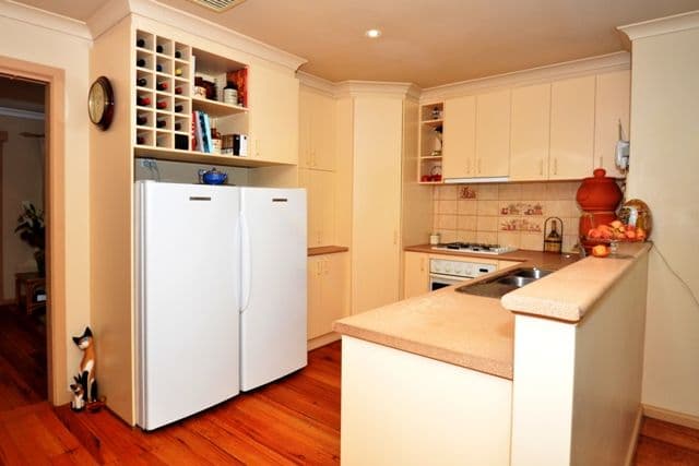 8 Lincoln Street, Watsonia North VIC 3087, Watsonia North - Thumbnail 3