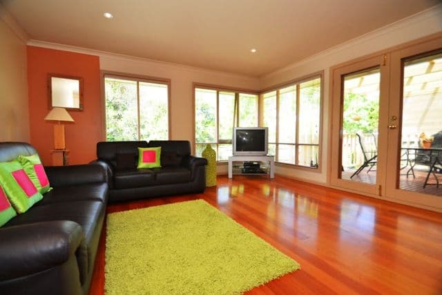 8 Lincoln Street, Watsonia North VIC 3087, Watsonia North - Thumbnail 2