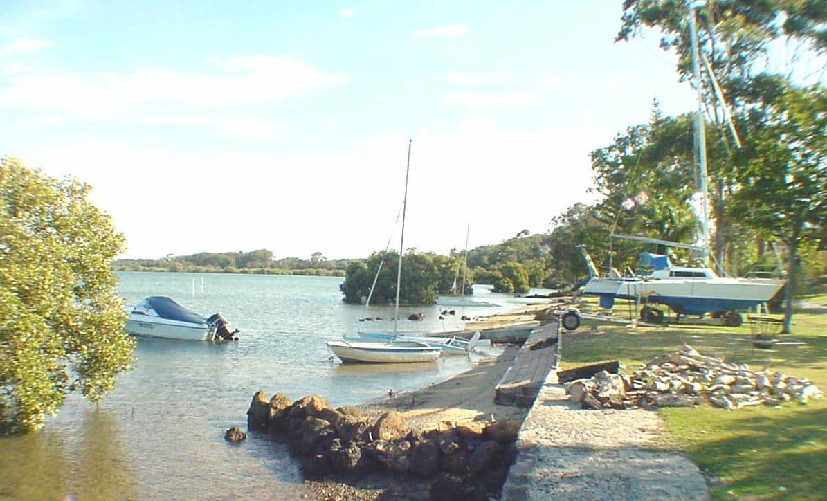 15 Rusbrook Street, REDLAND BAY QLD 4165, Redland Bay - Thumbnail 5