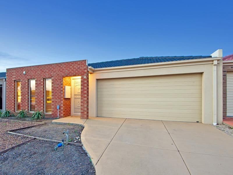 13 Bradman Drive, TARNEIT VIC 3029, Tarneit - Thumbnail 2
