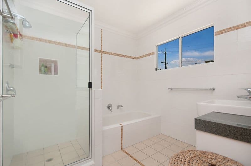 4 Kalinya Court, CRANBROOK QLD 4814, Cranbrook - Thumbnail 8