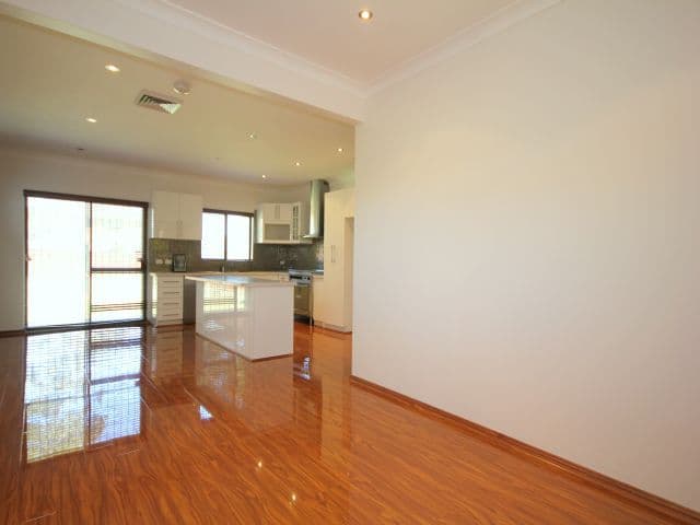 2 Verbena Avenue, BANKSTOWN NSW 2200, Bankstown - Thumbnail 2