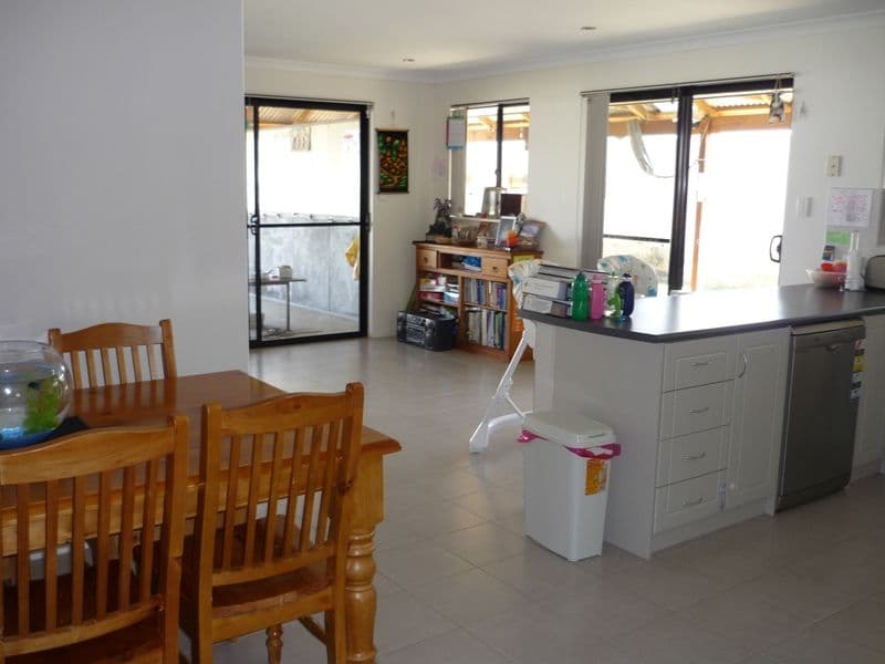 32 Spinnaker Way, DRUMMOND COVE WA 6532, Drummond Cove - Thumbnail 2