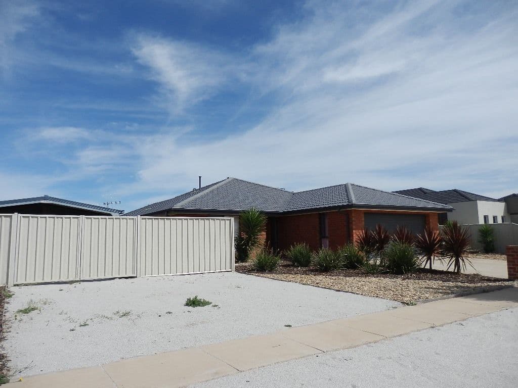 8 Kildare Avenue, MOAMA NSW 2731, Moama - Thumbnail 2