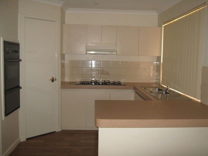 34 Lockwood Crescent, WITHERS WA 6230, Withers - Thumbnail 3