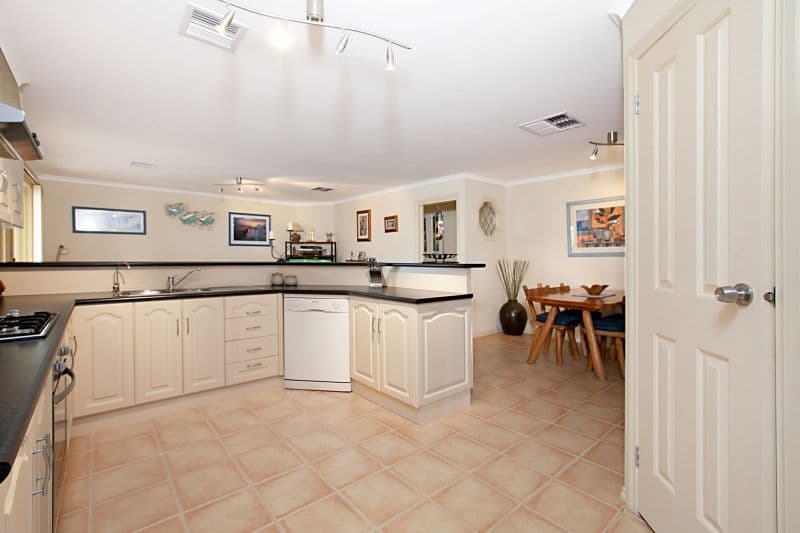 20 Brookside Crescent, SEAFORD RISE SA 5169, Seaford Rise - Thumbnail 2