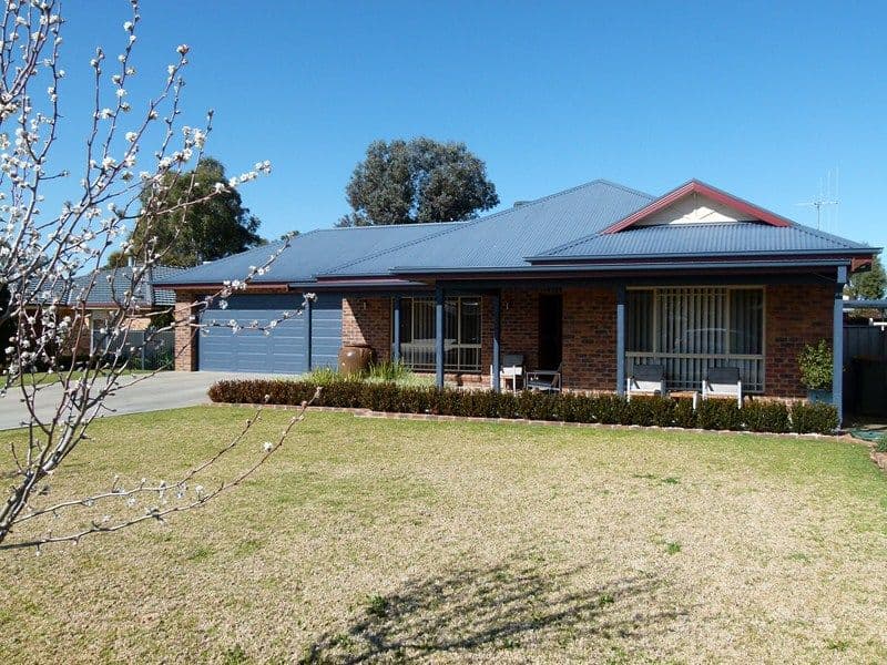 3 McMillan Place, FORBES NSW 2871, Forbes - Image 1