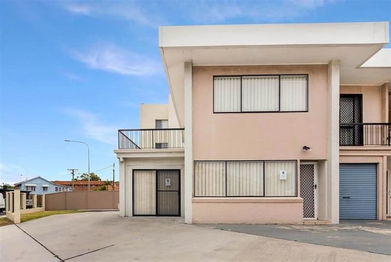 4-1 Brighton Street, BIGGERA WATERS QLD 4216, Biggera Waters - Image 1