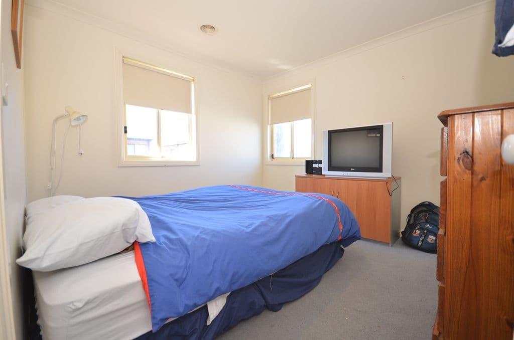 24 Lake Gardens Avenue, LAKE GARDENS VIC 3355, Lake Gardens - Thumbnail 8