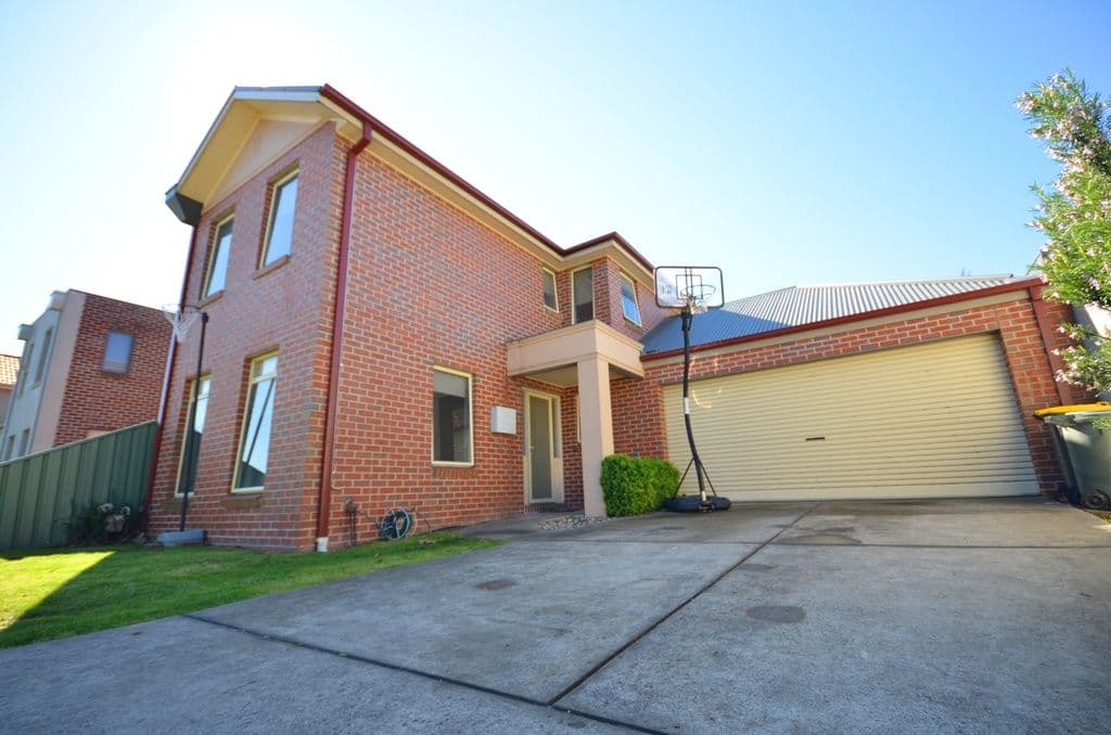 24 Lake Gardens Avenue, LAKE GARDENS VIC 3355, Lake Gardens - Image 1