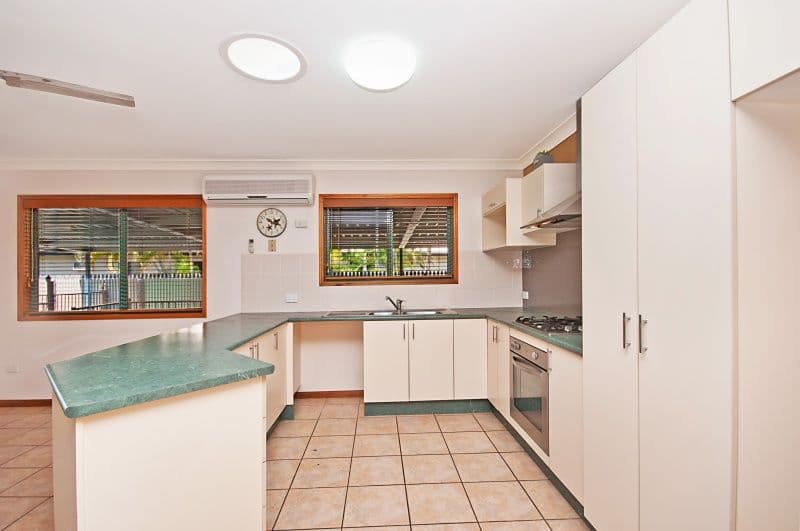 27 Pacific Avenue, BUSHLAND BEACH QLD 4818, Bushland Beach - Thumbnail 3