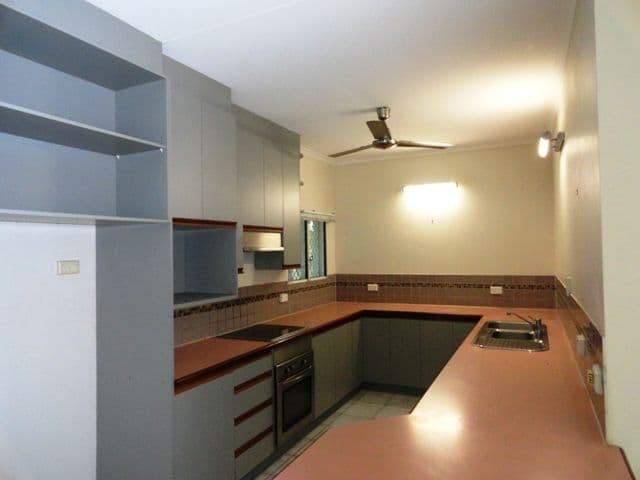 2/180 Smith Street, DARWIN NT 0800, Darwin - Image 1