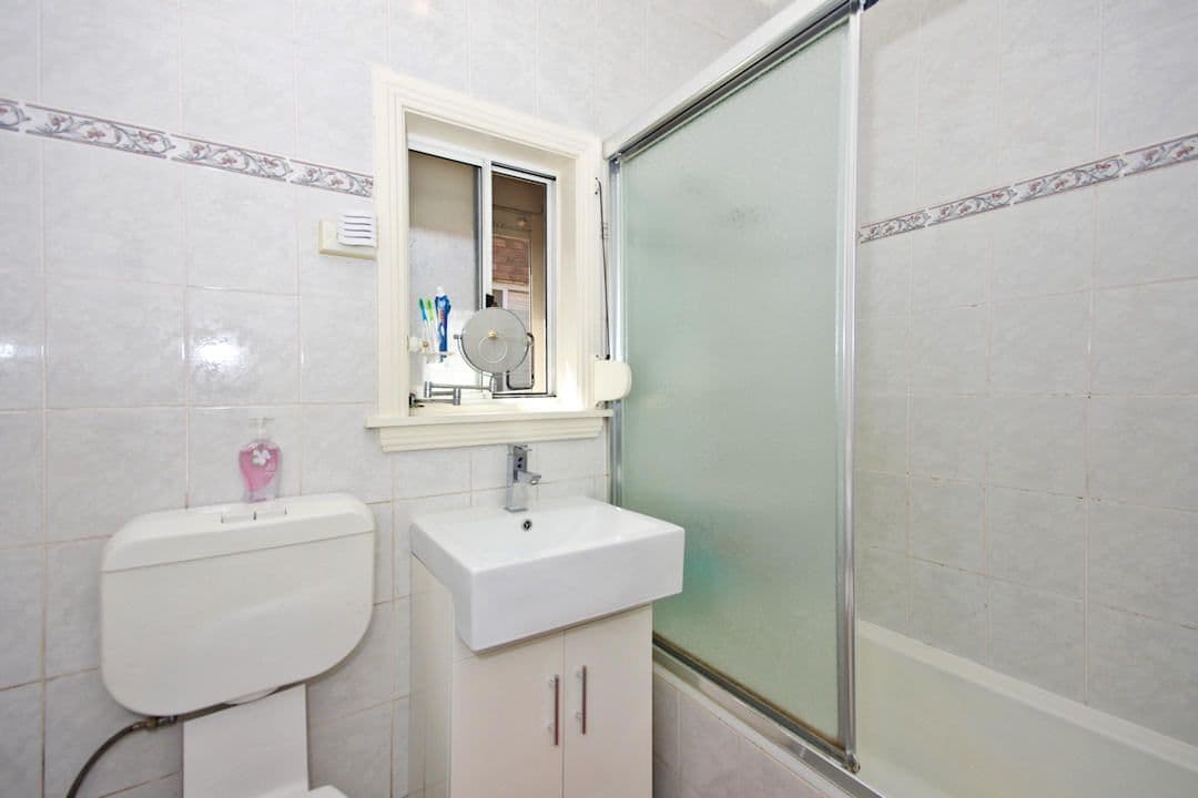 7 Mount Lewis Avenue, PUNCHBOWL NSW 2196, Punchbowl - Thumbnail 7
