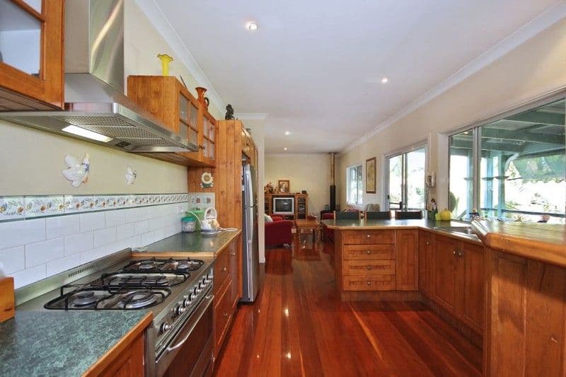 152 Strawberry Road, MUDGEERABA QLD 4213, Mudgeeraba - Thumbnail 4
