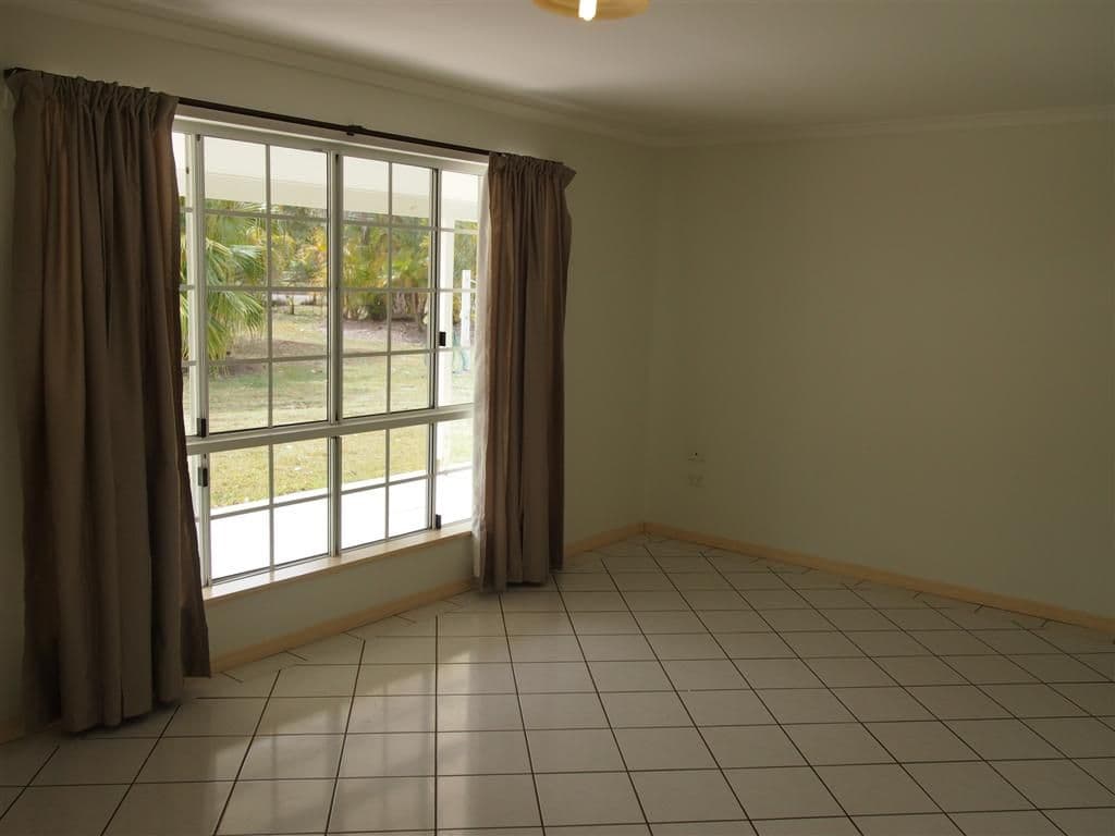 28 Donaldson Road, BOORAL QLD 4655, Booral - Thumbnail 2