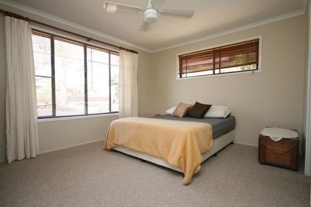 49 Quigan Terrace, HIGHLAND PARK QLD 4211, Highland Park - Thumbnail 6