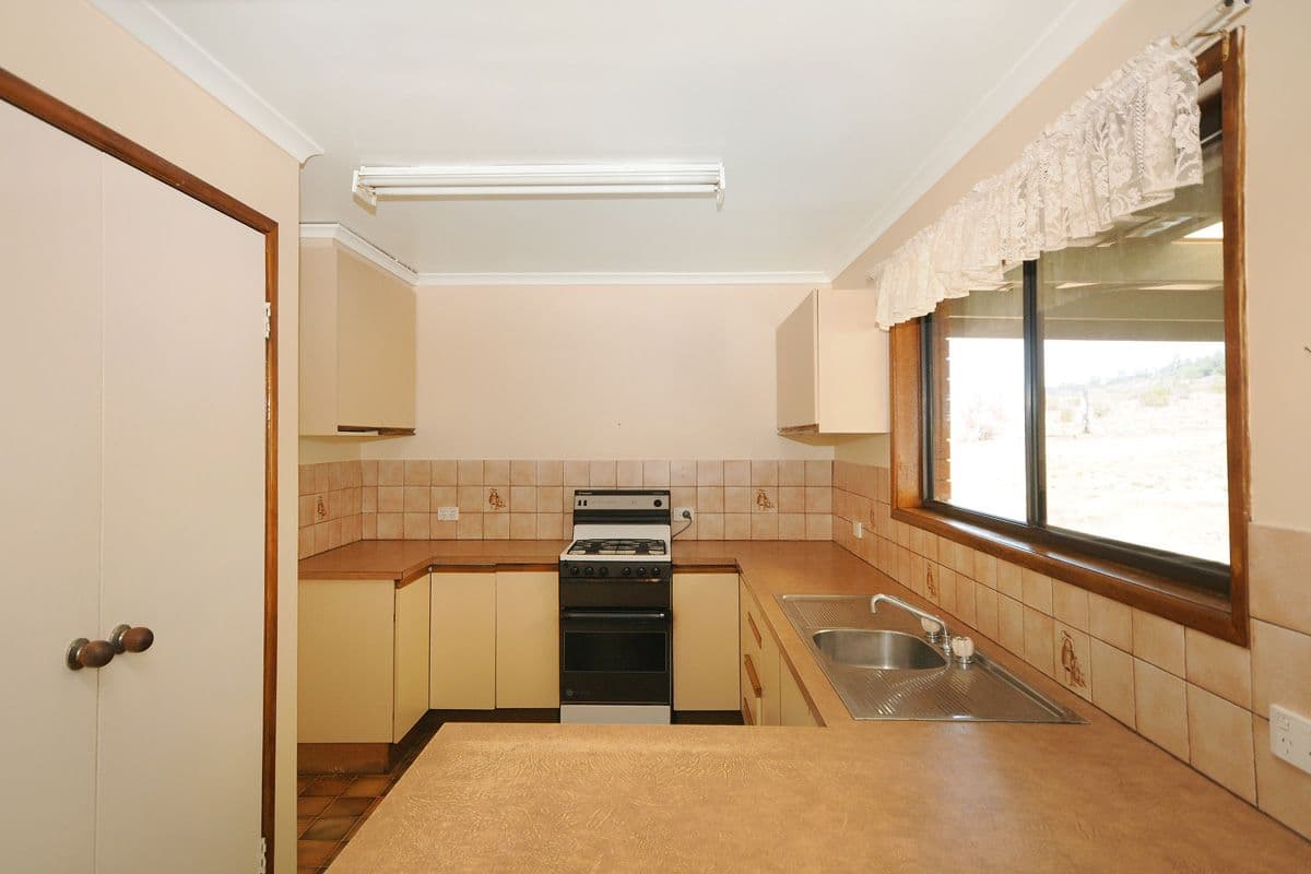 261 Gowrie Glencoe Road, GLENCOE QLD 4352, Glencoe - Thumbnail 5