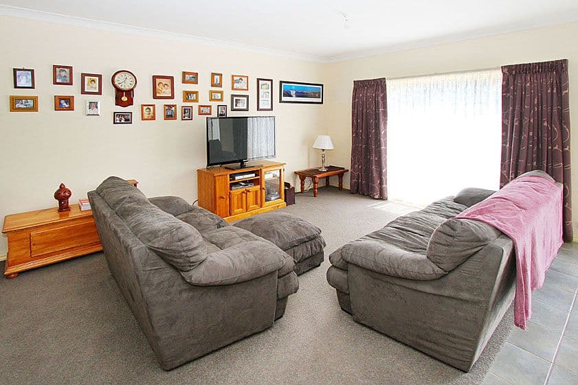 8 Brookedge Court, CRAIGIEBURN VIC 3064, Craigieburn - Thumbnail 5