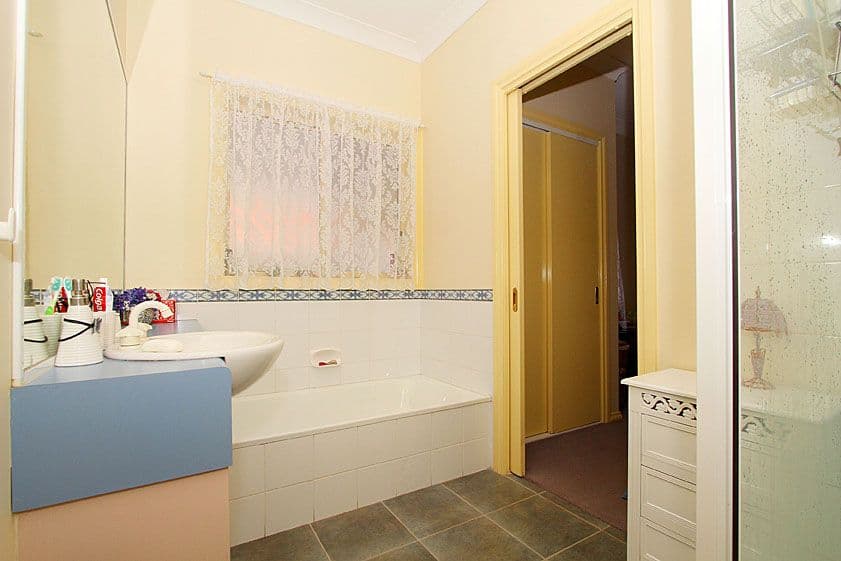 8 Brookedge Court, CRAIGIEBURN VIC 3064, Craigieburn - Thumbnail 6