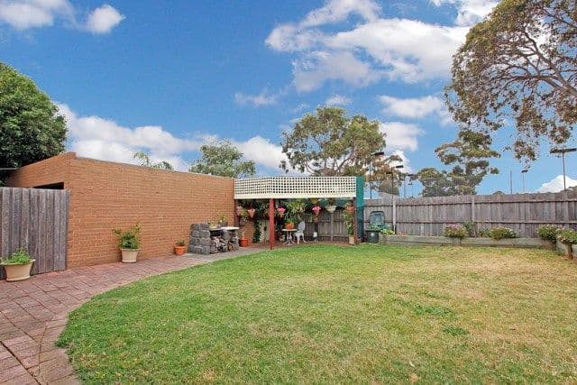 7 Woodstock Drive, GLADSTONE PARK VIC 3043, Gladstone Park - Thumbnail 3