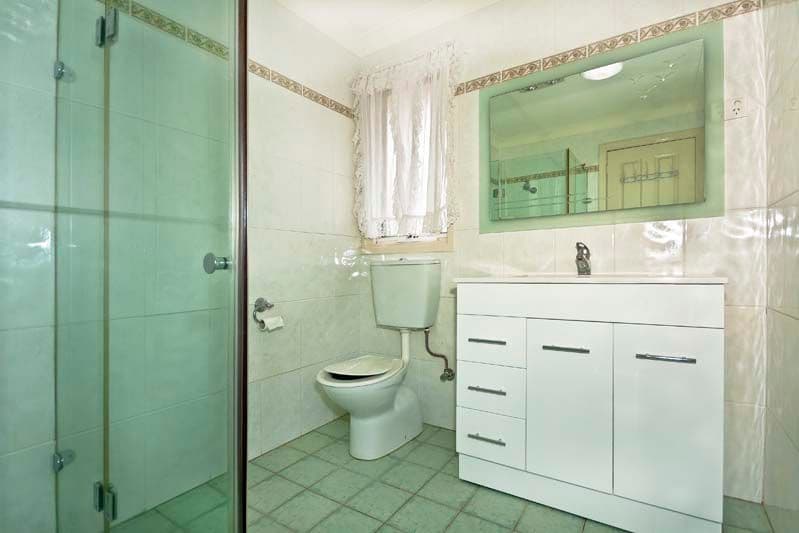 7 Coburg Place, ST JOHNS PARK NSW 2176, St Johns Park - Thumbnail 4