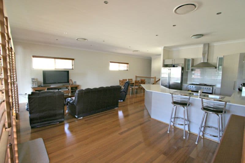 29 Davidson Street, WYNNUM QLD 4178, Wynnum - Thumbnail 3