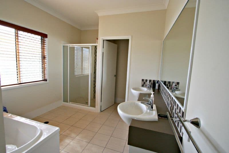 29 Davidson Street, WYNNUM QLD 4178, Wynnum - Thumbnail 7