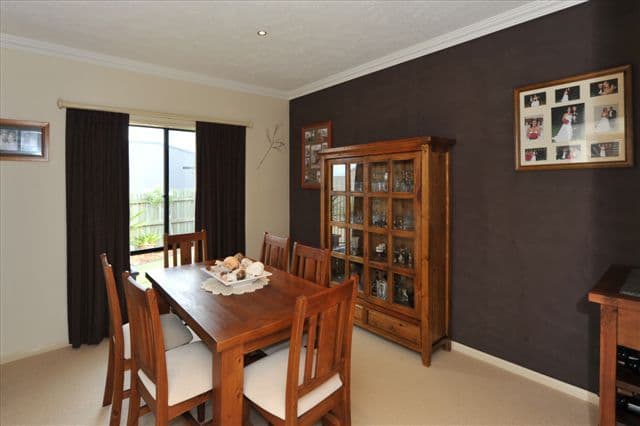 13 Banksdale Drive, MIDDLE RIDGE QLD 4350, Middle Ridge - Thumbnail 4