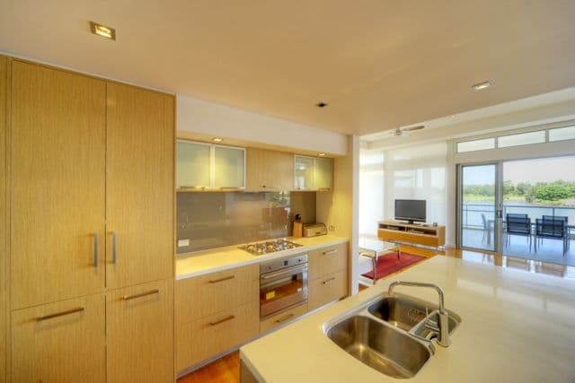 6079 Lugano Drive, HOPE ISLAND QLD 4212, Hope Island - Thumbnail 6