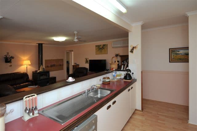 30 Goombungee Road, KINGSTHORPE QLD 4400, Kingsthorpe - Thumbnail 4