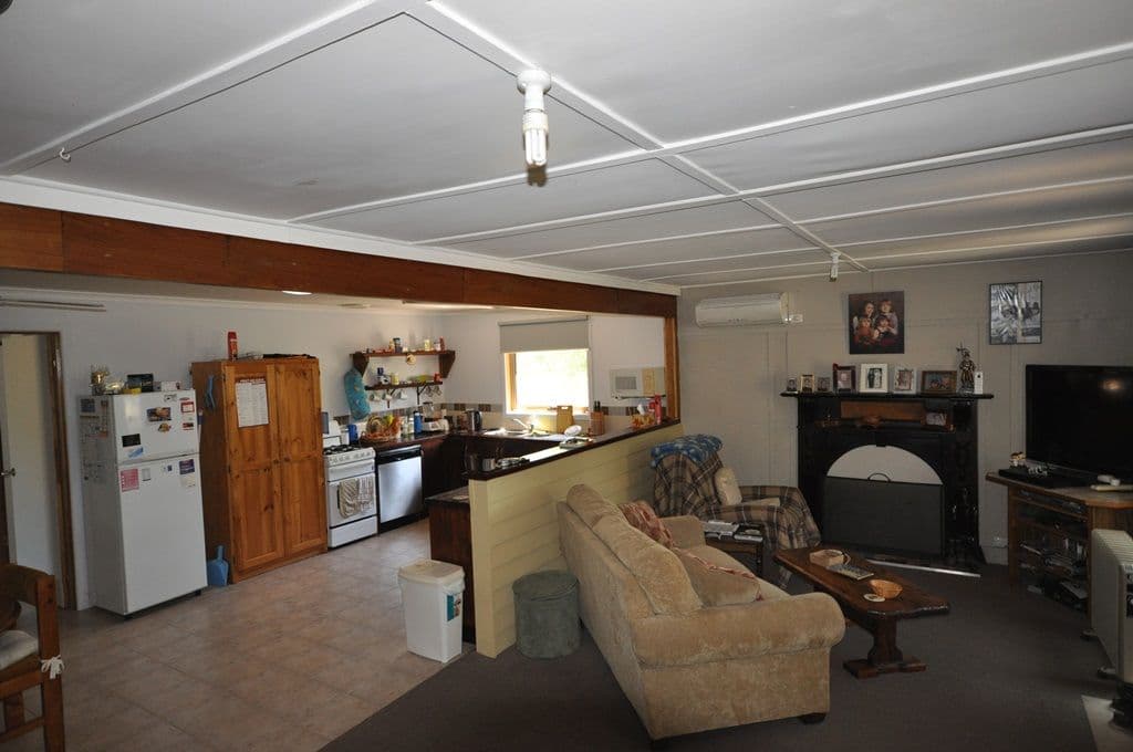 5 Burke Street, BEAUFORT VIC 3373, Beaufort - Thumbnail 4