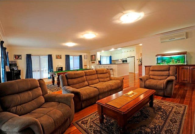 19 Smith Street, RESERVOIR VIC 3073, Reservoir - Thumbnail 7