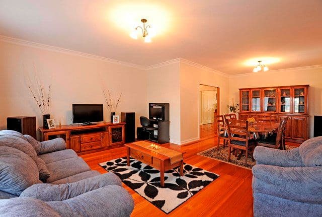 19 Smith Street, RESERVOIR VIC 3073, Reservoir - Thumbnail 3