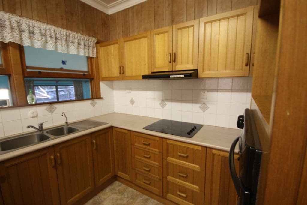 4 Burke Street, BRANDON QLD 4808, Brandon - Thumbnail 2
