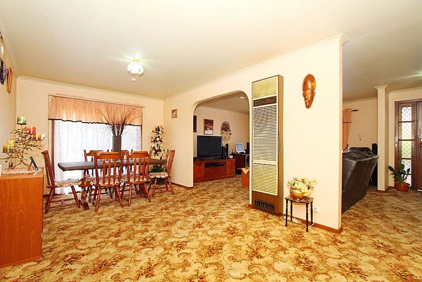 1 Royston Close, MILL PARK VIC 3082, Mill Park - Thumbnail 4