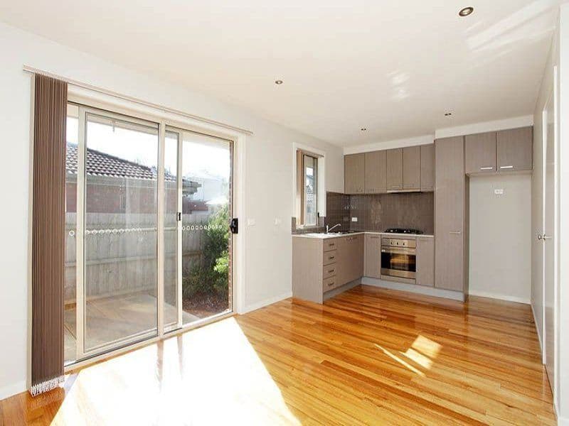 34 McComas Street, RESERVOIR VIC 3073, Reservoir - Thumbnail 3