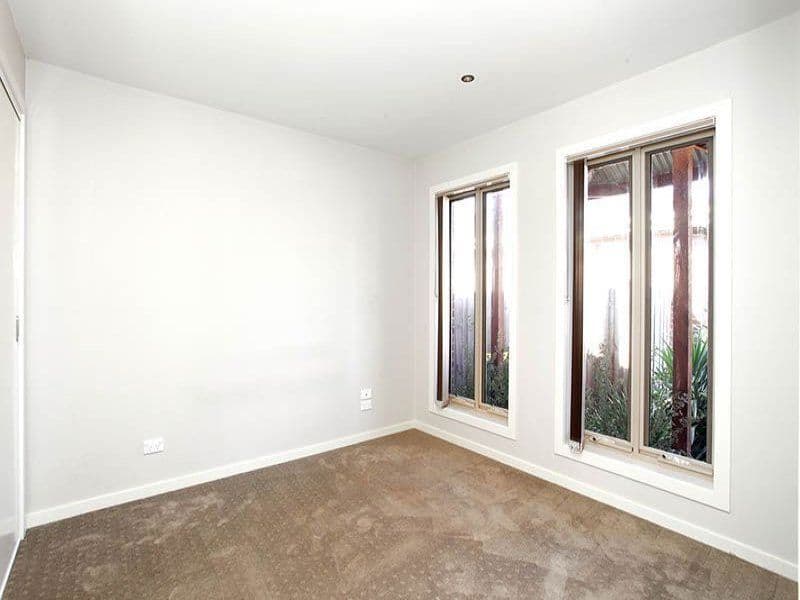 34 McComas Street, RESERVOIR VIC 3073, Reservoir - Thumbnail 4