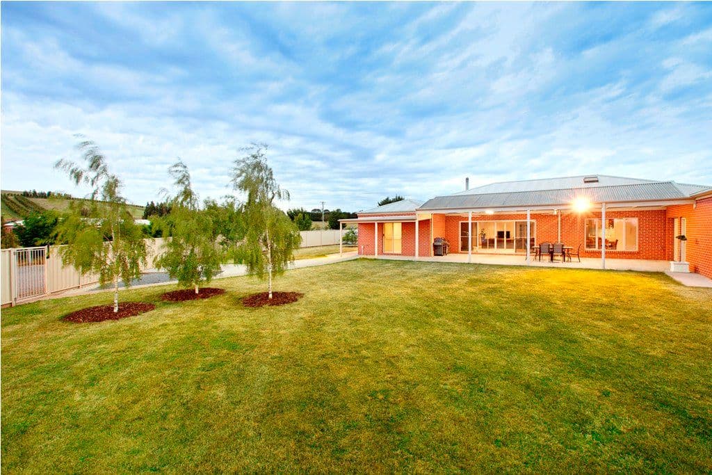 105 Sweeney Road, MINERS REST VIC 3352, Miners Rest - Thumbnail 7