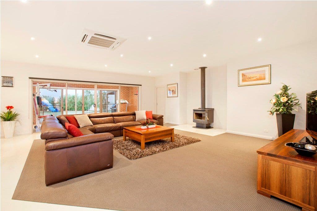 105 Sweeney Road, MINERS REST VIC 3352, Miners Rest - Thumbnail 4