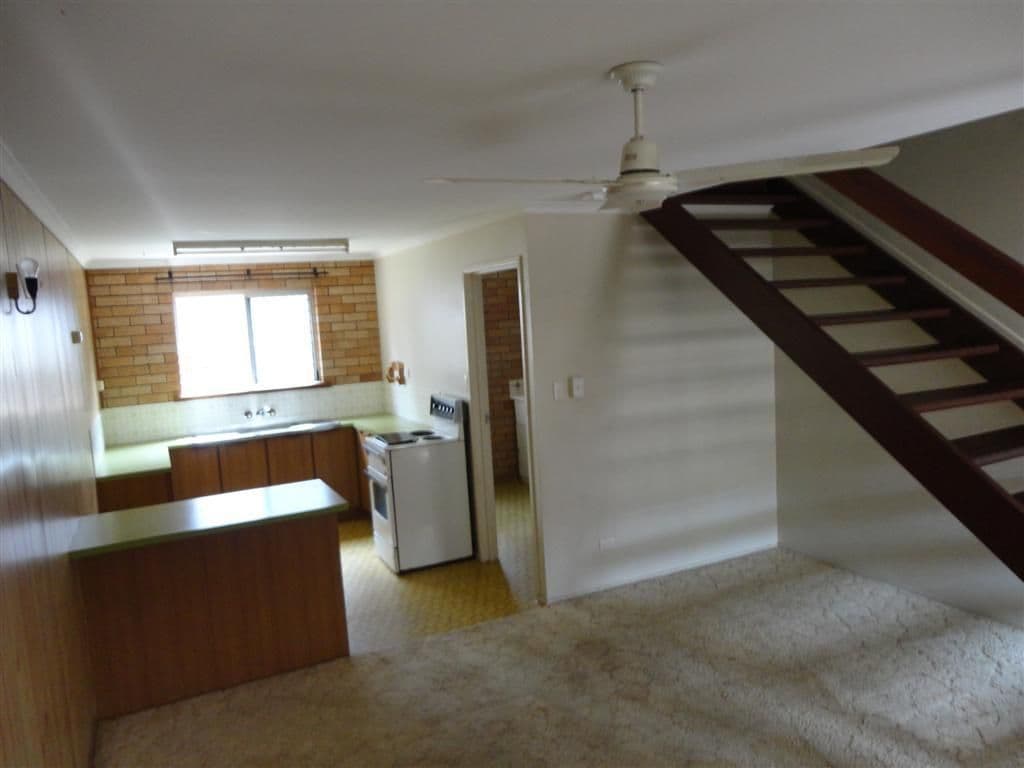 80 Hibiscus Street, URANGAN QLD 4655, Urangan - Thumbnail 2