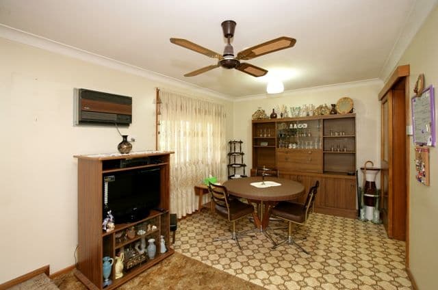 24 Jasmin Crescent, LAKE ALBERT NSW 2650, Lake Albert - Thumbnail 2