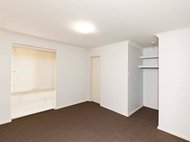 5 Mary Mackillop Glen, QUEENS PARK WA 6107, Queens Park - Thumbnail 7