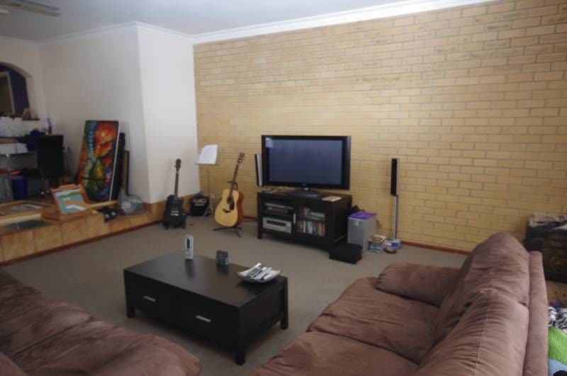 15 Swincer Way, KOONDOOLA WA 6064, Koondoola - Thumbnail 2